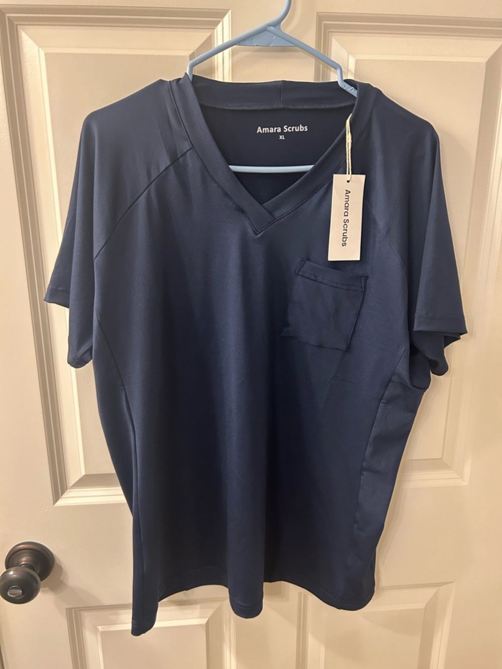 Women’s Amara Navy V-Neck Scrub Top Size XL